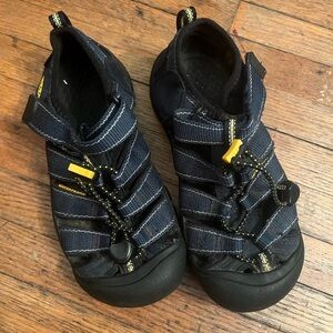 Keen Sandals Shoes Boys Size 1 Navy Blue Fisherman Toddler Water Shoes